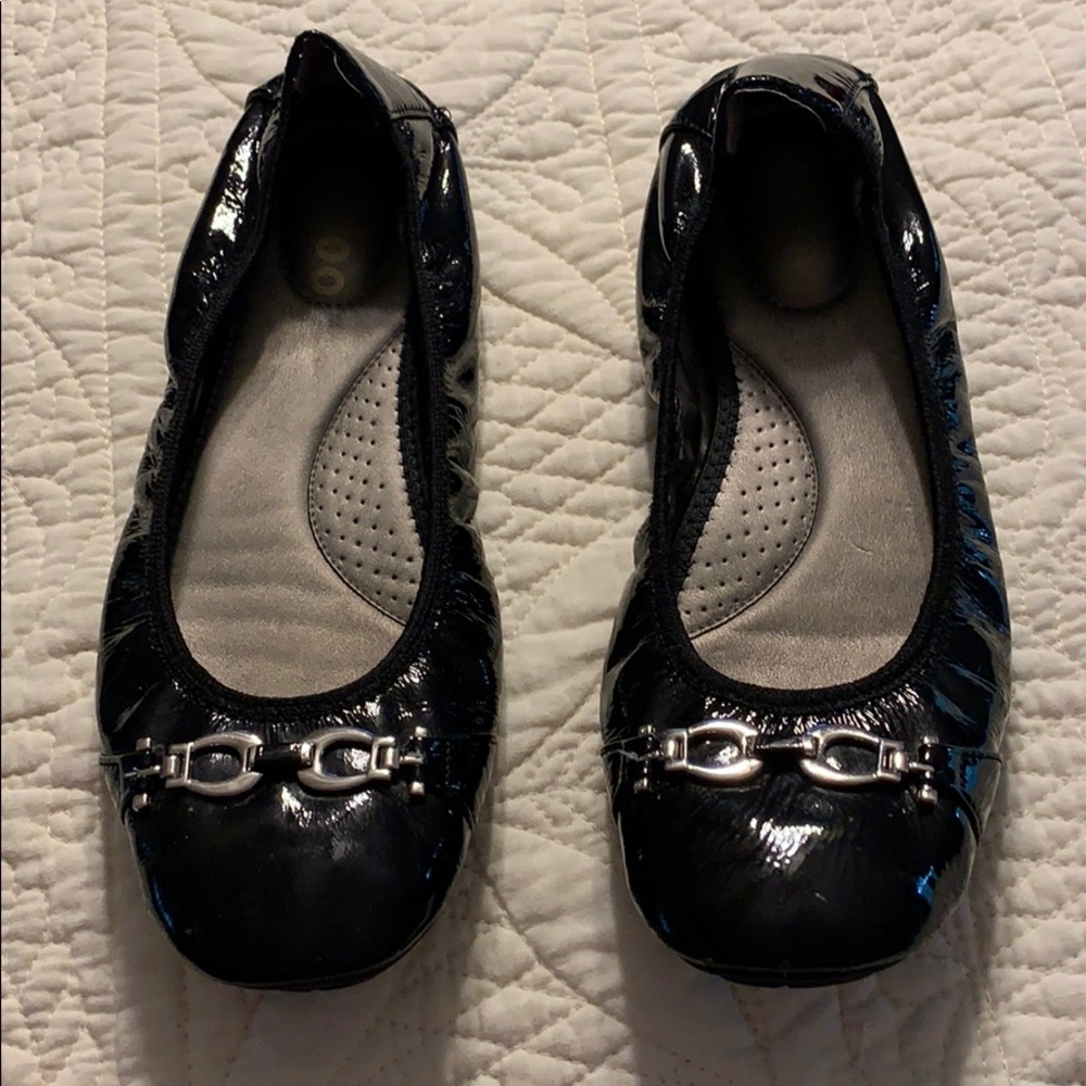 Me Too 9 Ballet Flats Black Patent Leather EUC